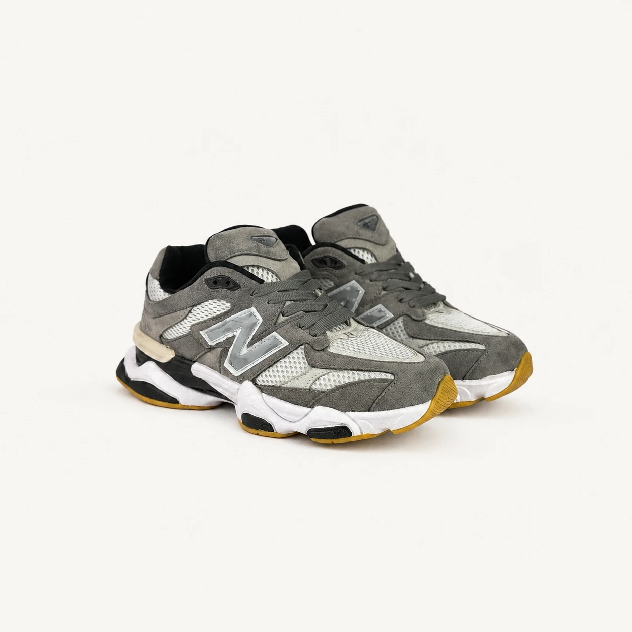 Men's New Balance 9060 gray and white 2Sneakers Code 141rovanstyle view1 کتونی نیوبالانس 9060 مردانه طوسی سفید/کد 141 - تصویر 1