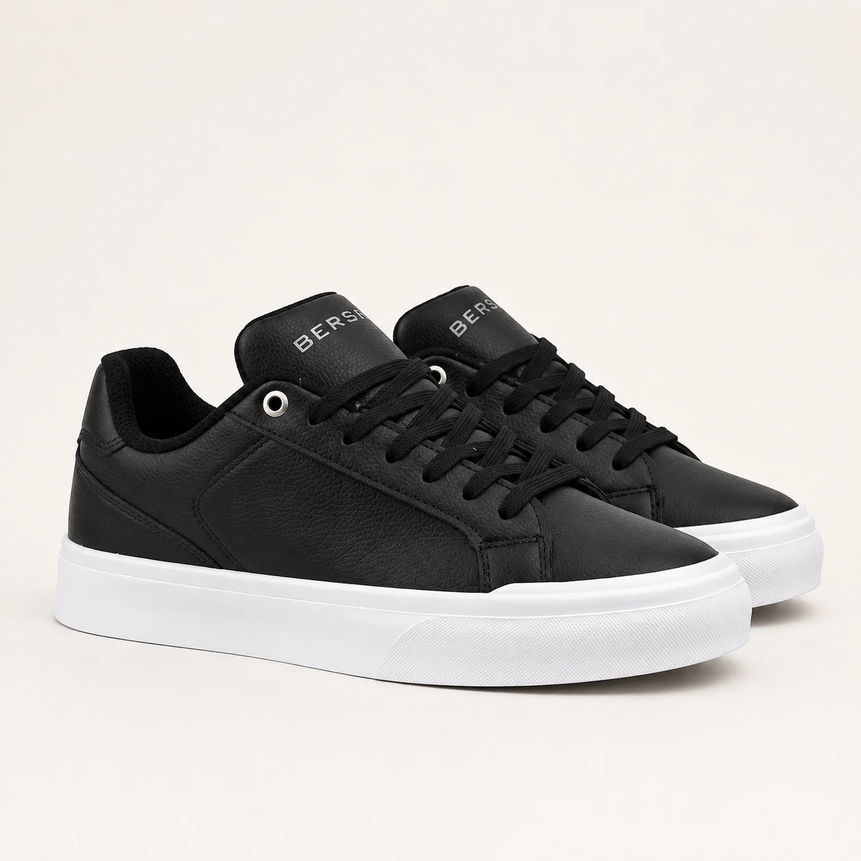 mens-classic-bershka-shoes-black-and-white-code-143 ovan style view1 کفش کلاسیک برشکا مردانه رنگ مشکی سفید /کد143 - تصویر 1