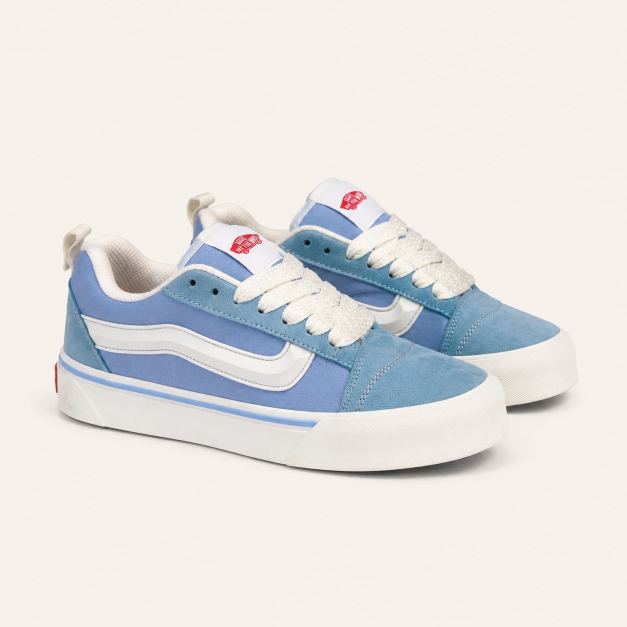 vans kenu mens woman blue and white code 120rovan style view 1 کتونی ونس اولد اسکول کنو پرو مردانه و زنانه رنگ آبی فیروزه ای سفید/کد 119 - تصویر 1