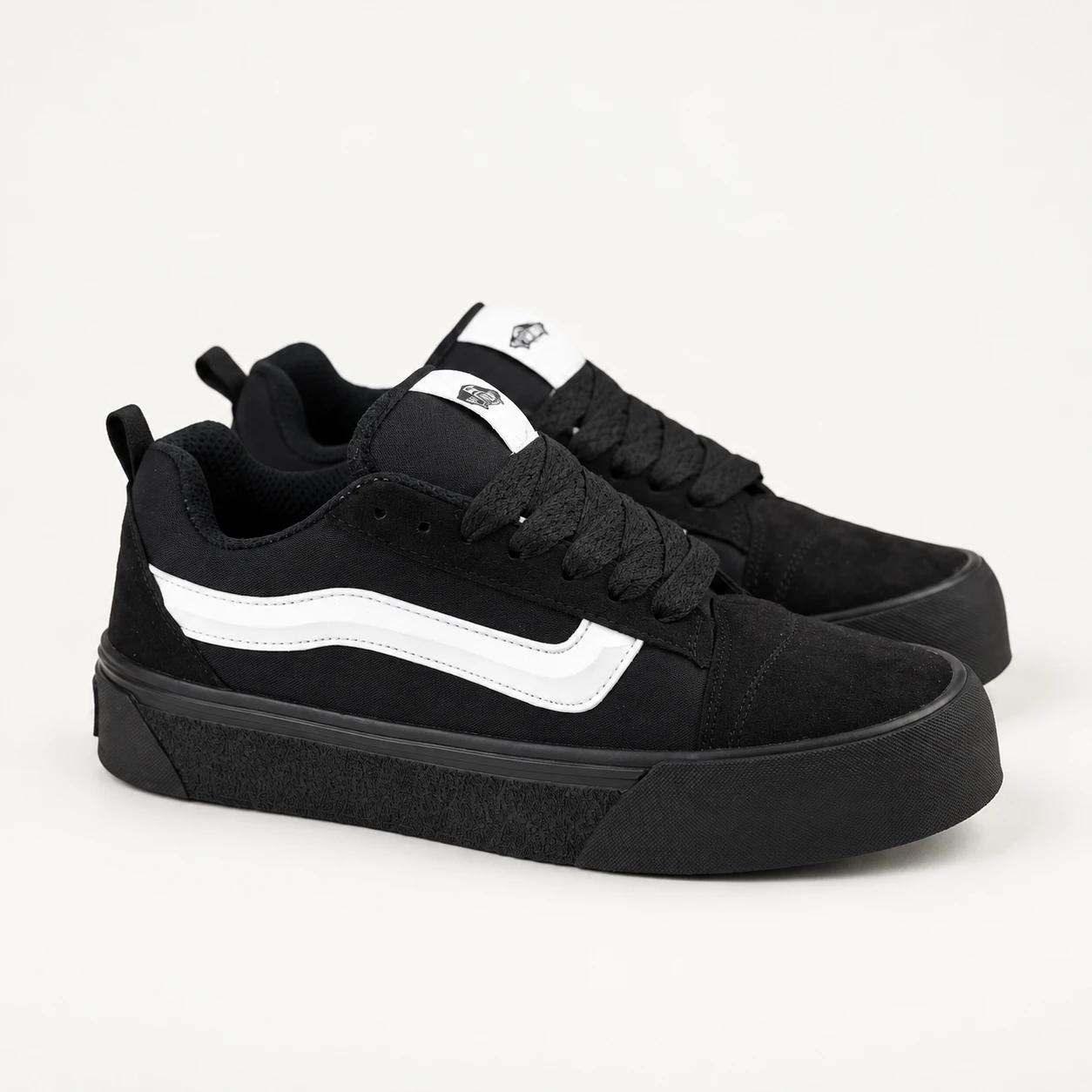 Converse Old School Cano Pro sneakers for men and women, black with white stripe code 174 rovanstyle view 1 کتونی ونس اولد اسکول کنو پرو مردانه و زنانه رنگ مشکی خط سفید/کد174 - تصویر 1