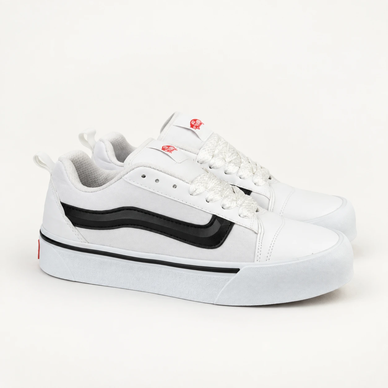 Converse Old School Cano Pro sneakers for men and women, white with black stripe code 175 rovan style view 1 کتونی ونس اولد اسکول کنو پرو مردانه و زنانه رنگ سفید خط مشکی/کد175 - تصویر 1
