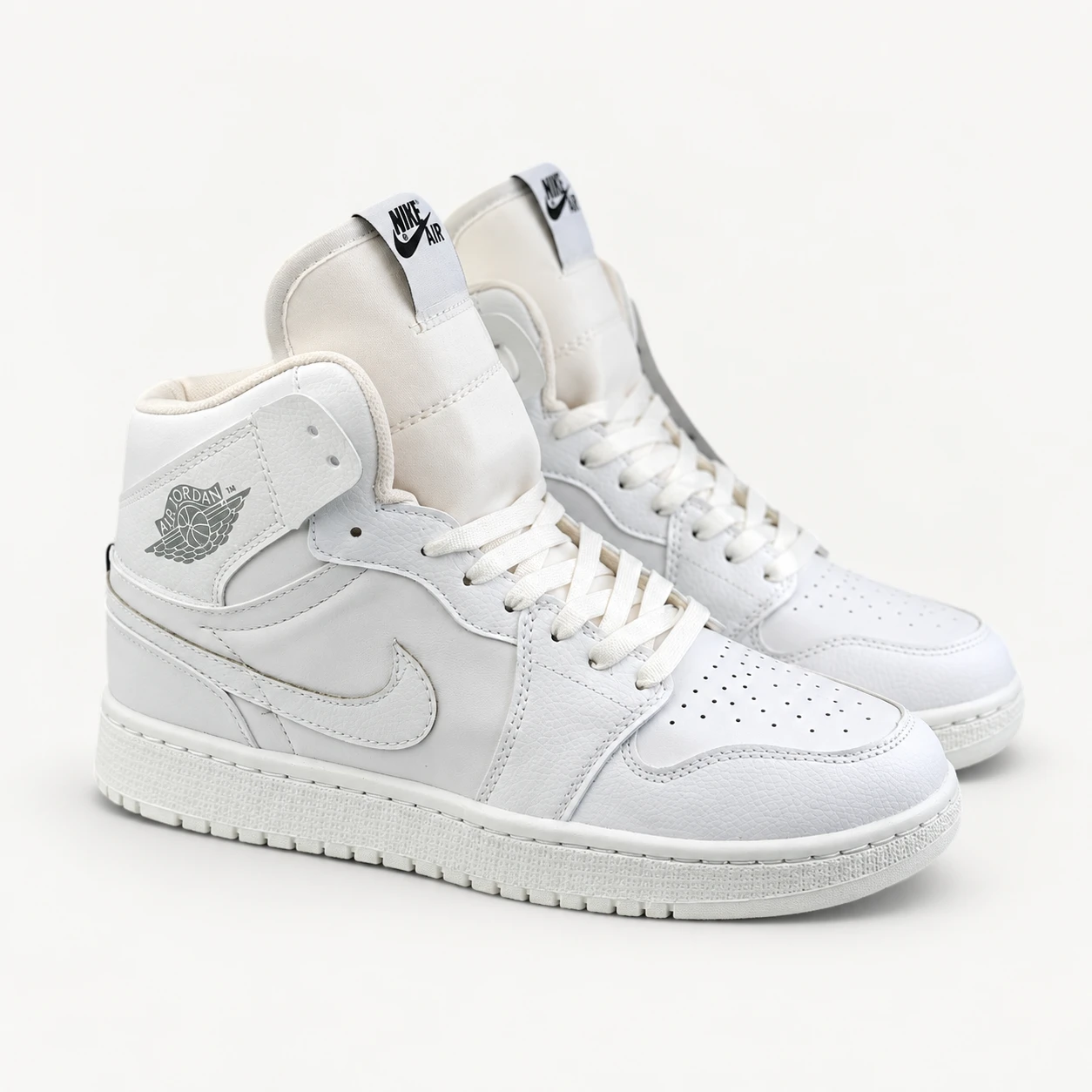 Men's Jordan 1 Mid High-Top Sneakers White Code 204 rovanstyleview1 کتونی جردن وان 1 مید ساقدار مردانه سفید/کد204 - تصویر 1