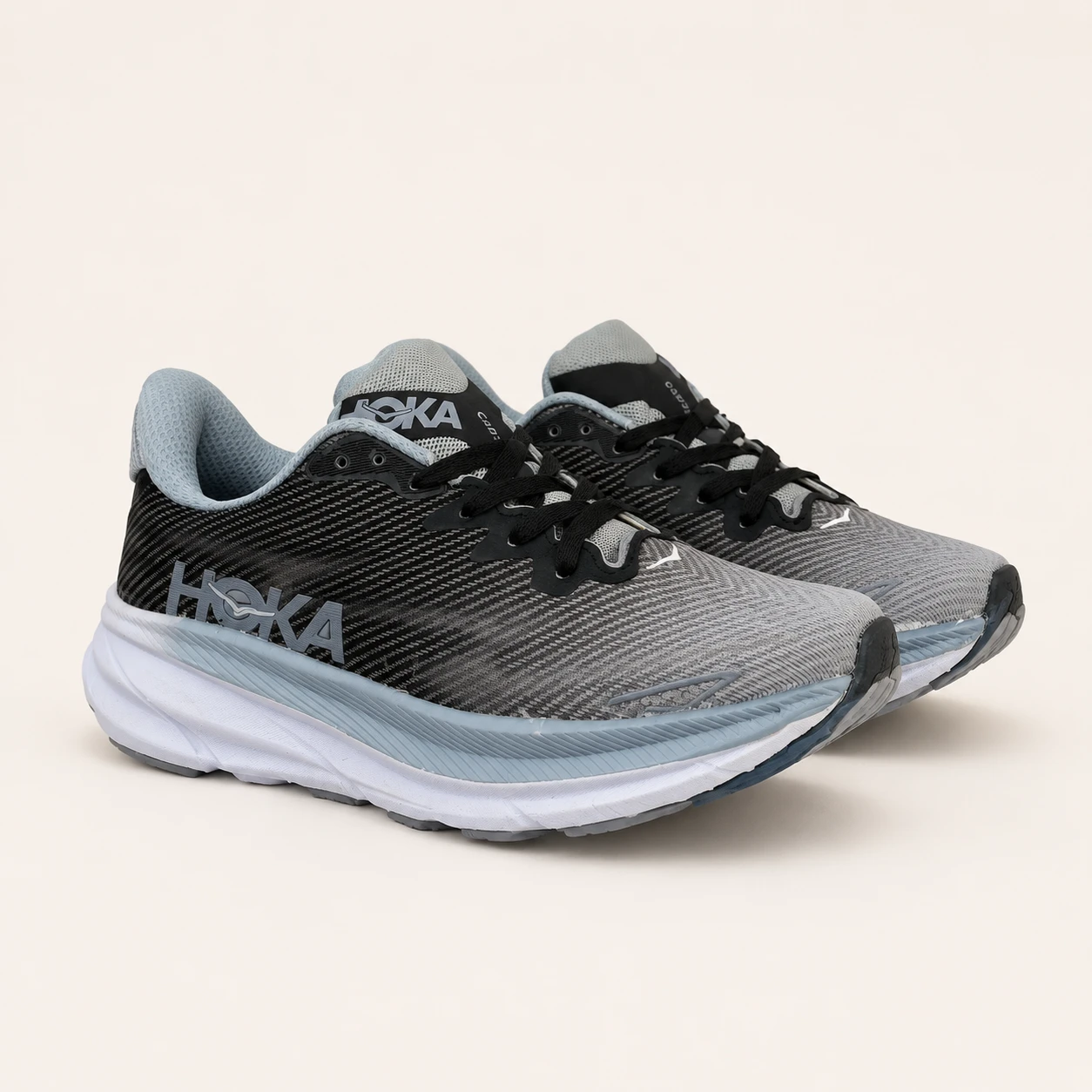 Women's Hoka sneakers in gray and black Code 162 rovanstyleview 1 کتونی هوکا زنانه رنگ طوسی مشکی /کد 162 - تصویر 1