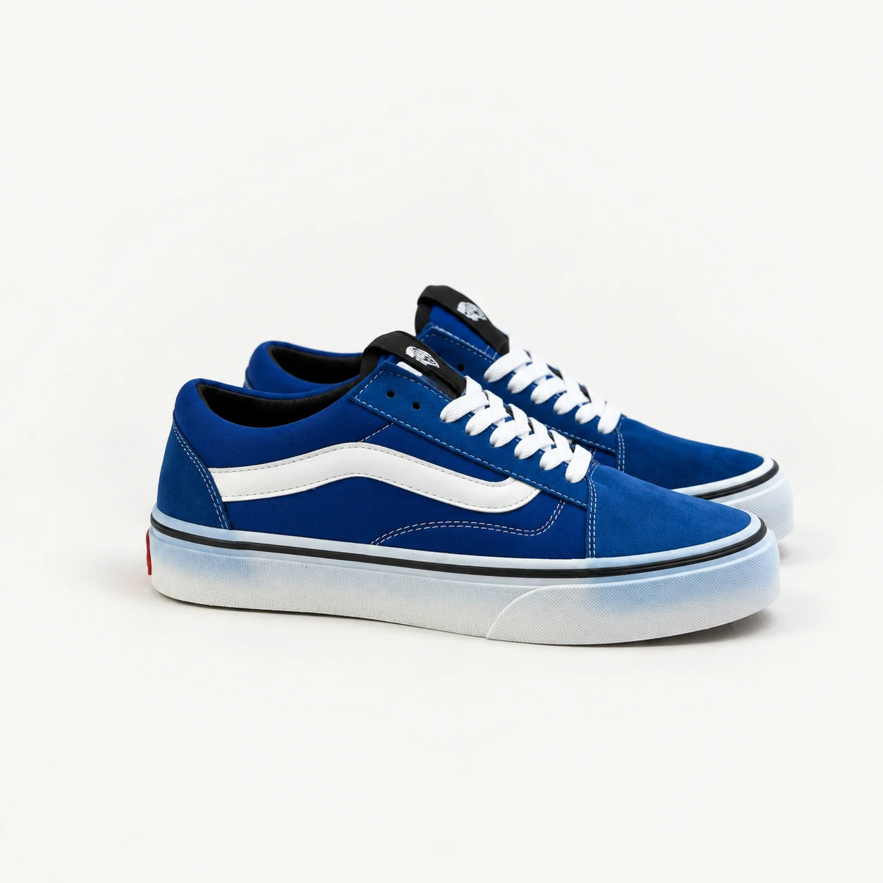 Men's Vans Old Skool Shoes – Blue and White Code 240 rovanstyle view 1 کفش ونس اولد اسکول مردانه رنگ آبی سفید/کد240 - تصویر 1